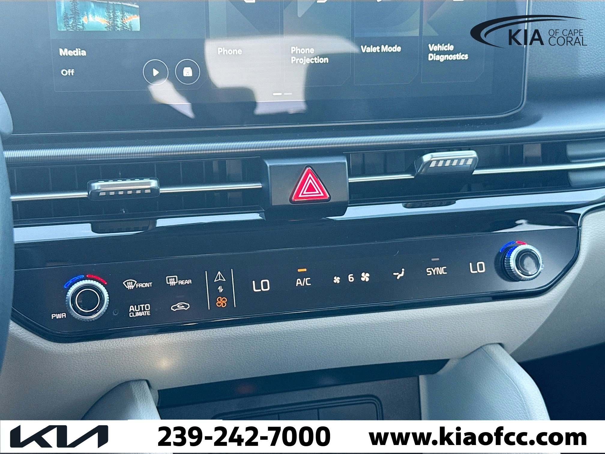 Used 2026 Kia Sportage EX image 32