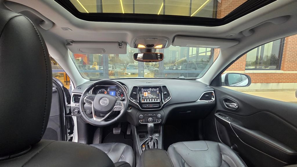 Used 2019 Jeep Cherokee Limited image 8