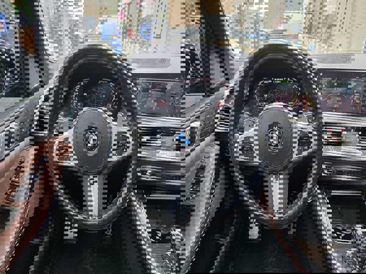 Used 2020 BMW X5 M50i w/ Premium Package image 21