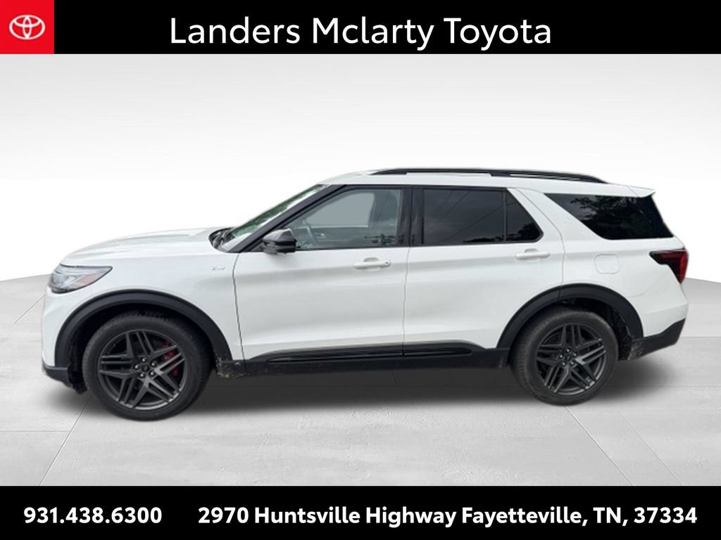Used 2025 Ford Explorer ST-Line w/ Premium Package RWD image 2