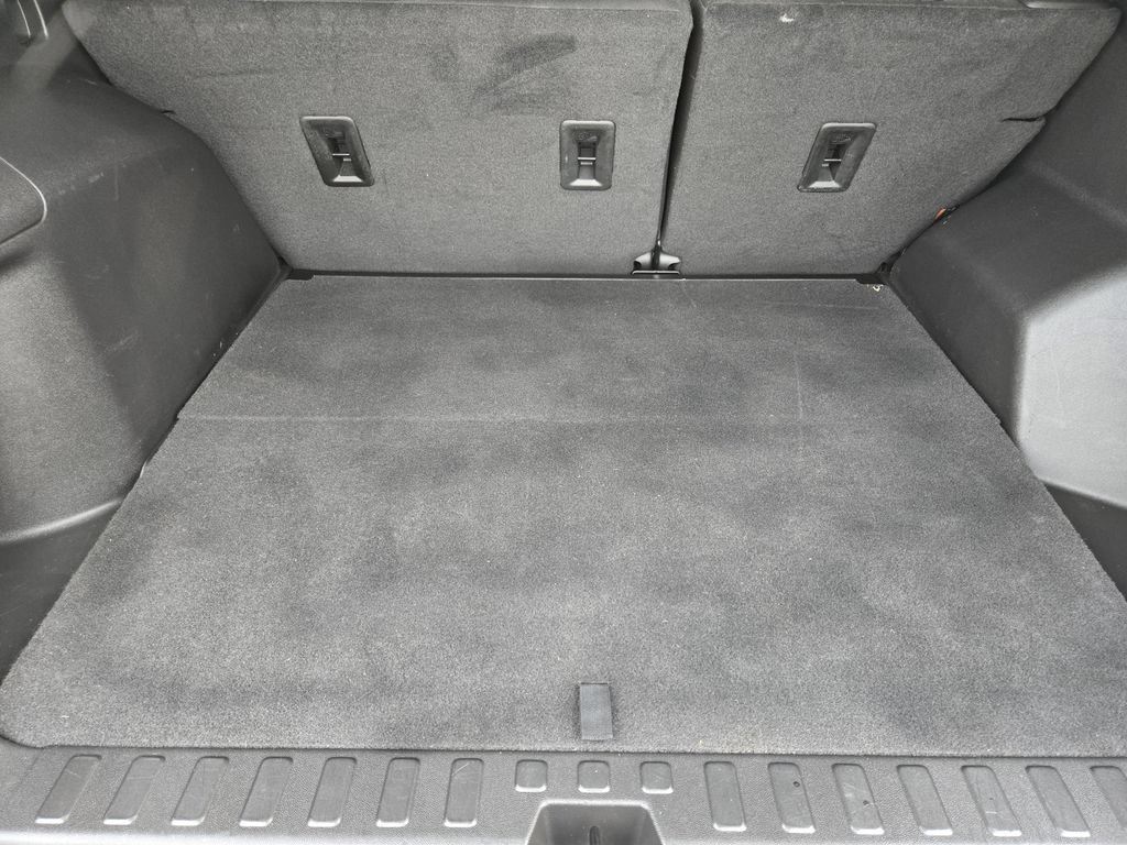 Used 2023 Chevrolet Equinox LT FWD image 31