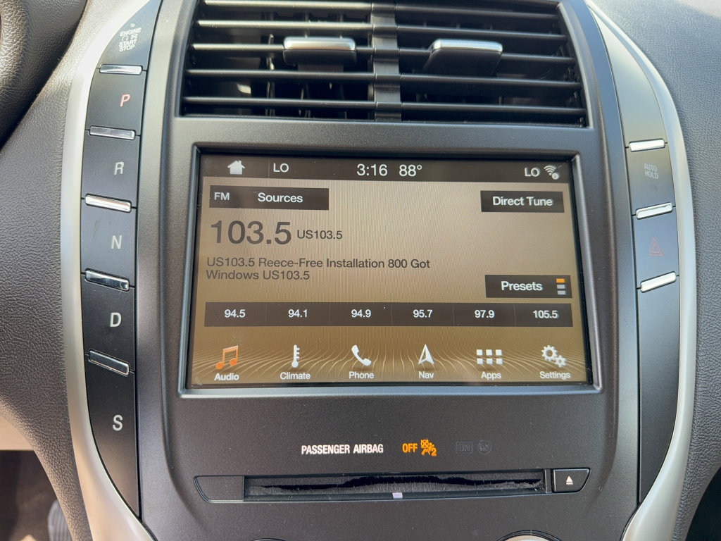 Used 2019 Lincoln MKC Select w/ Select Plus Package image 18