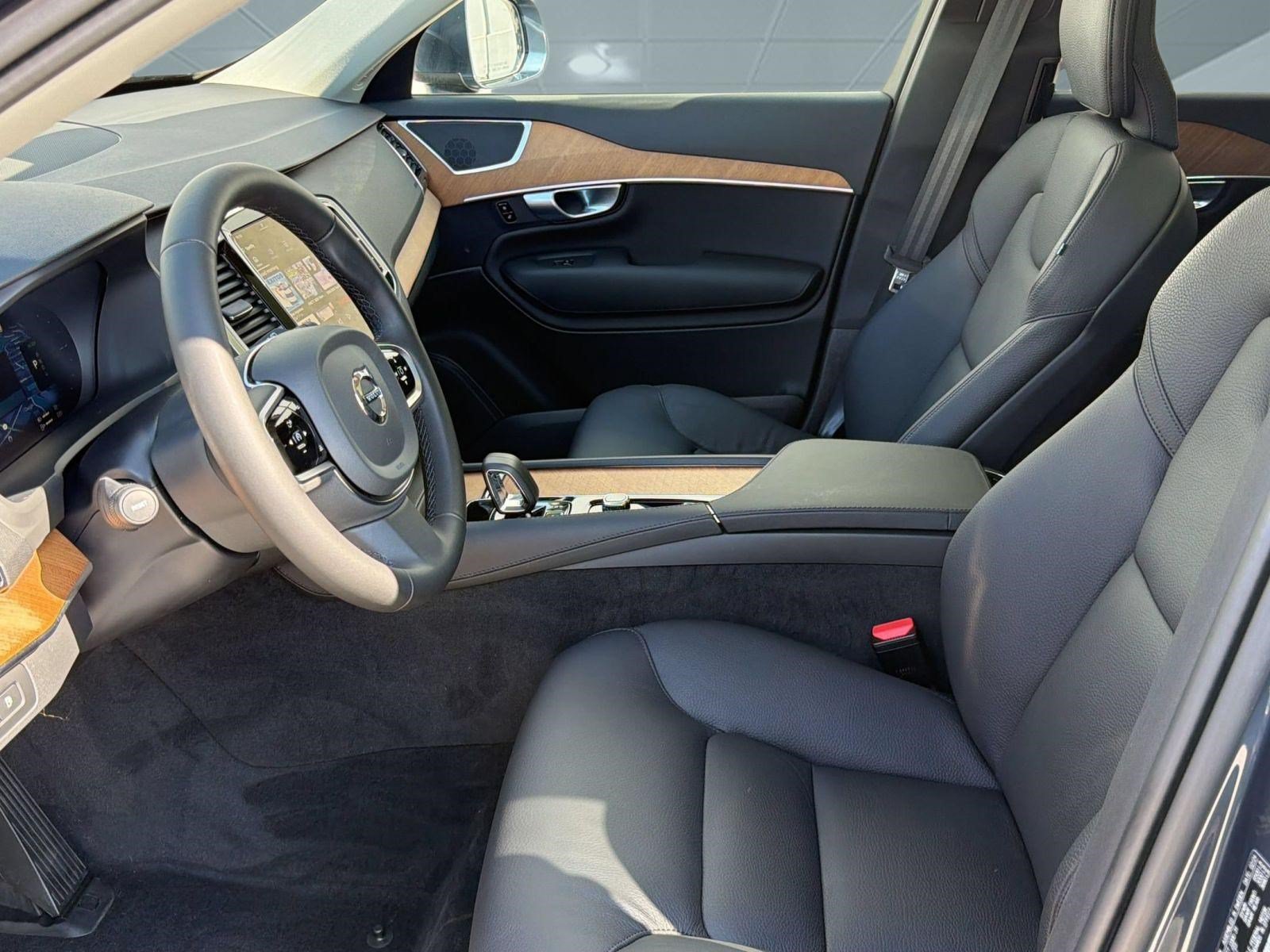 Certified 2024 Volvo XC90 T8 Plus w/ Protection Package Premier AWD/4WD image 5