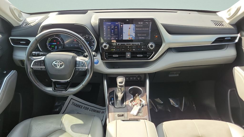 Used 2021 Toyota Highlander Platinum image 11
