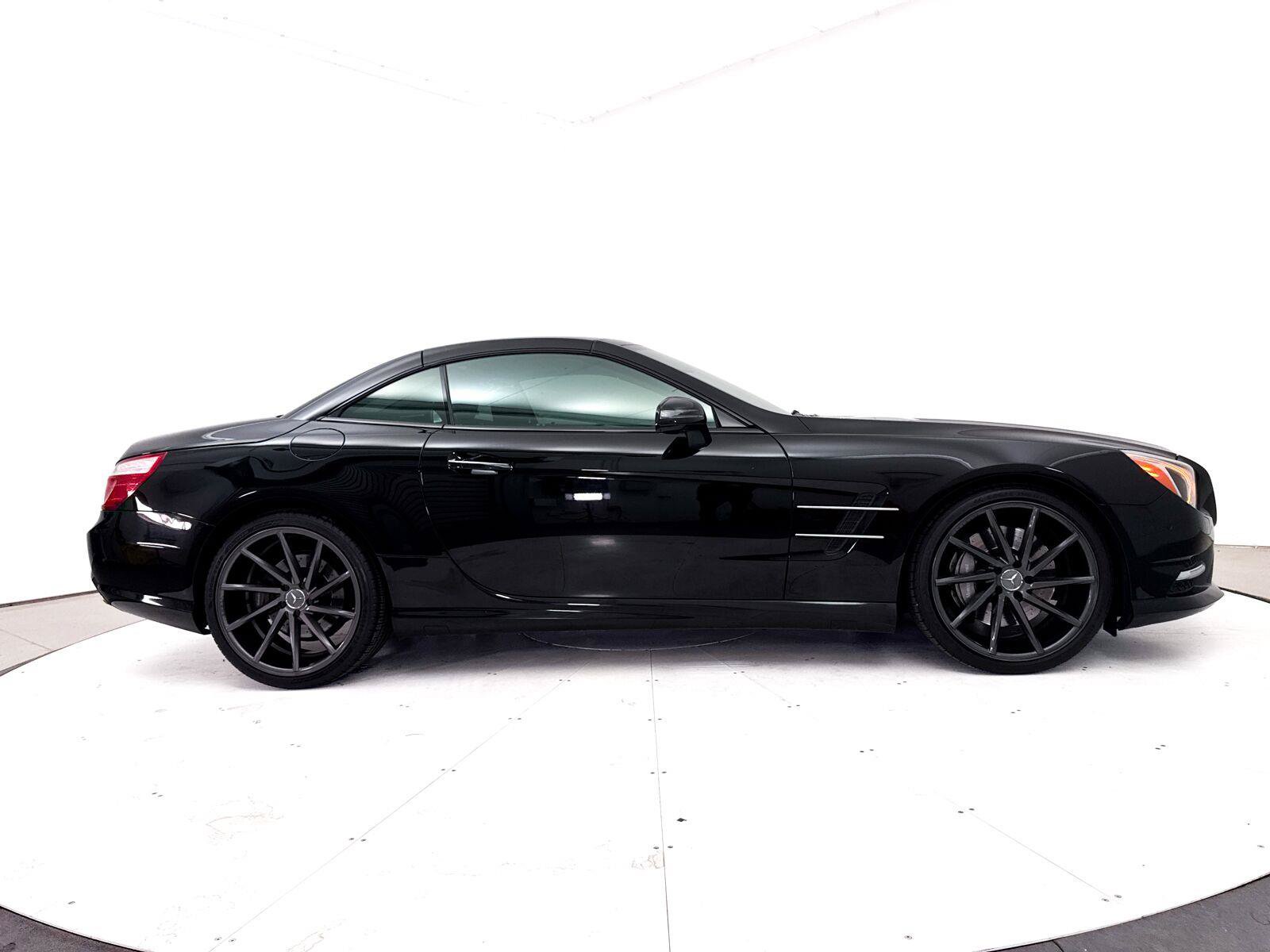 Used 2015 Mercedes-Benz SL 550 image 37