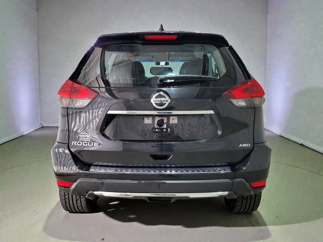 Used 2018 Nissan Rogue S image 16