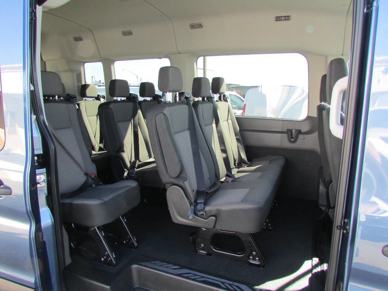 Used 2023 Ford Transit 350 XLT image 23