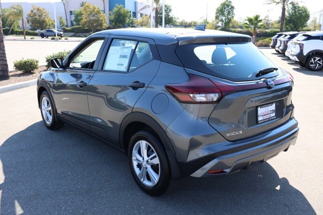 New 2025 Nissan Kicks Play S image 6
