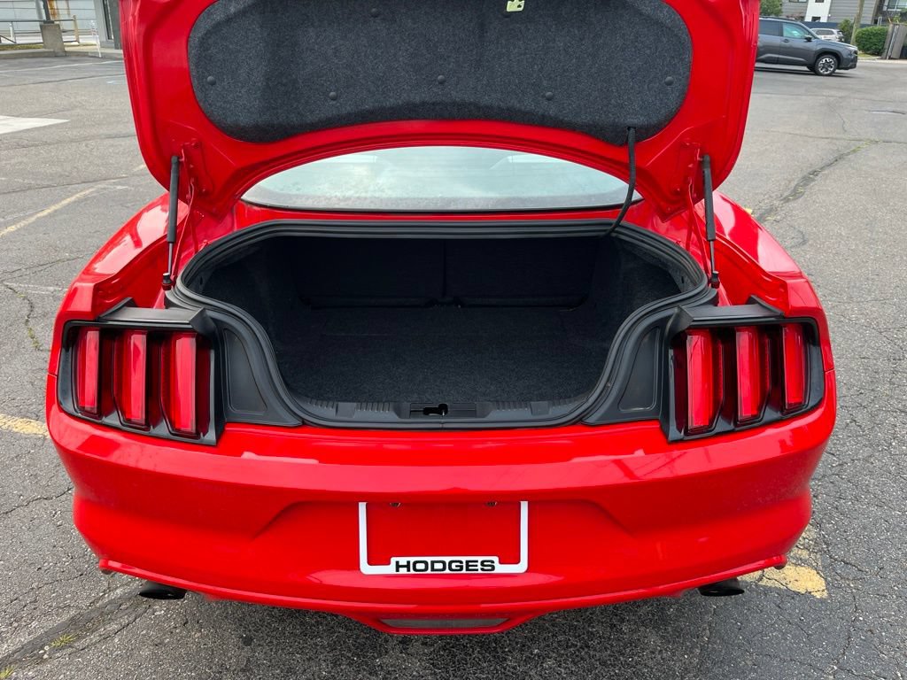 Used 2017 Ford Mustang Coupe RWD image 27