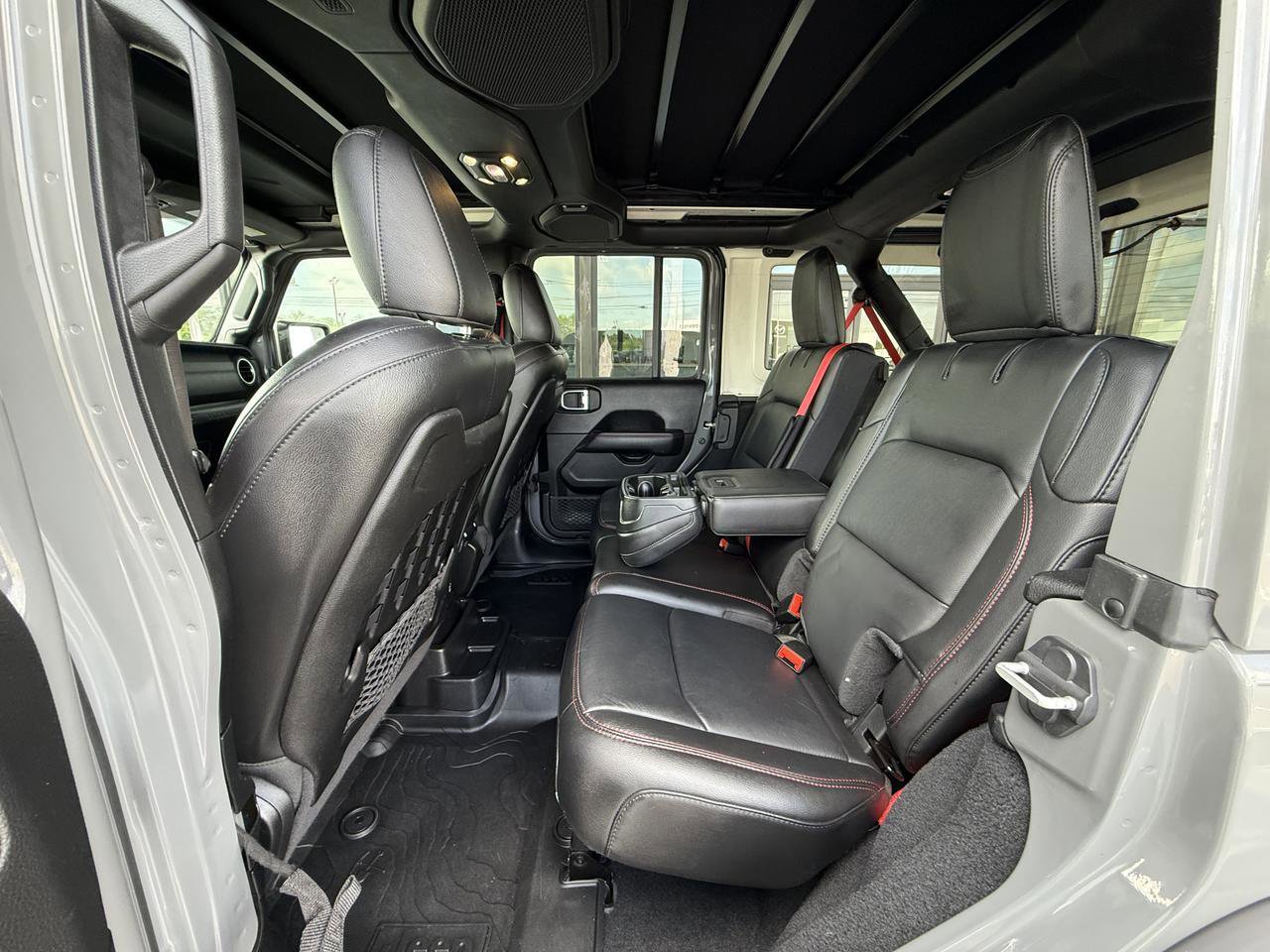 Used 2020 Jeep Wrangler Unlimited Rubicon w/ Quick Order Package 28Y Recon AWD/4WD image 45