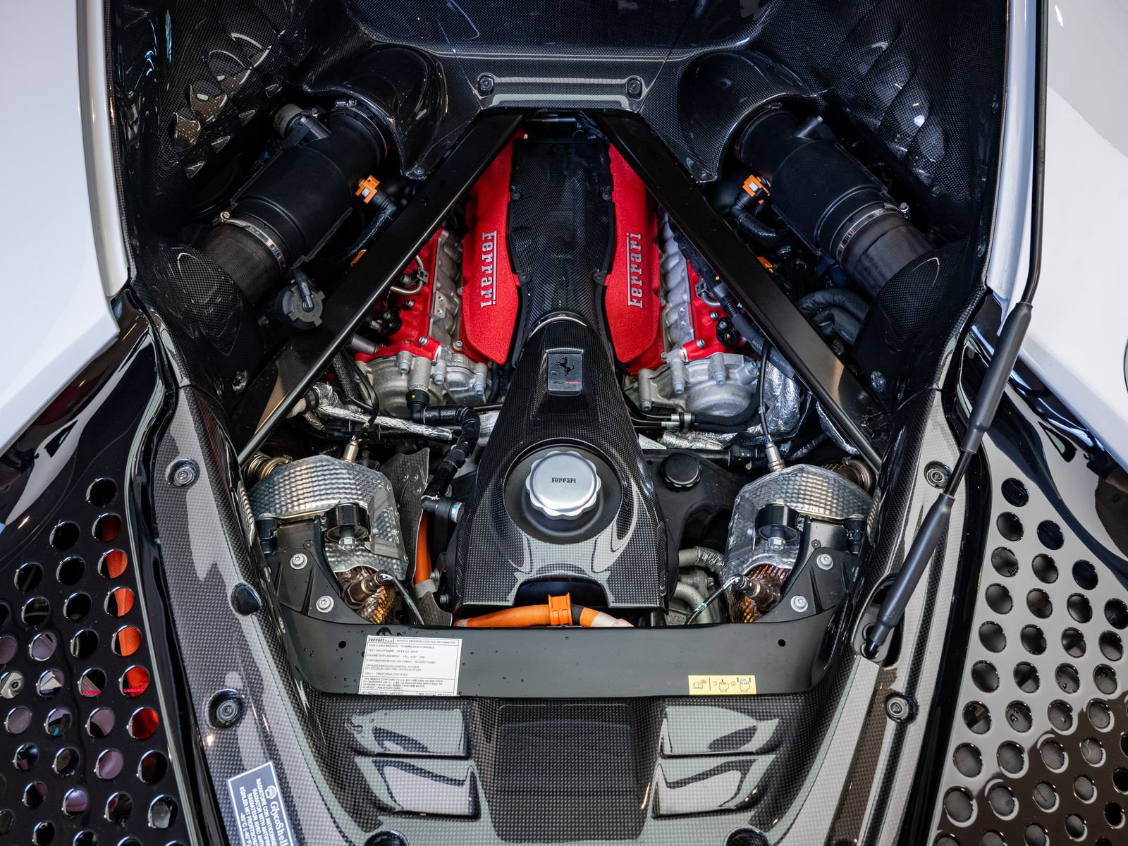 Used 2022 Ferrari SF90 Stradale image 26