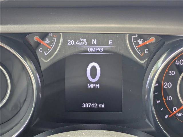 Used 2020 Jeep Wrangler Sport AWD/4WD image 13