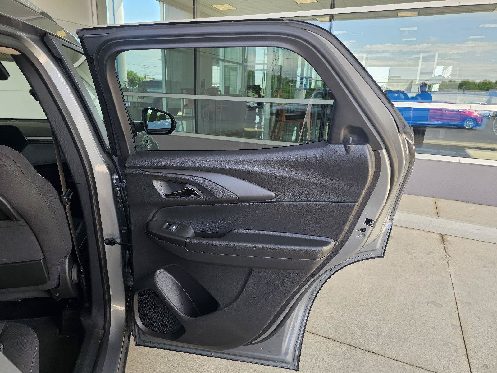 Used 2025 Chevrolet TrailBlazer LT FWD image 13