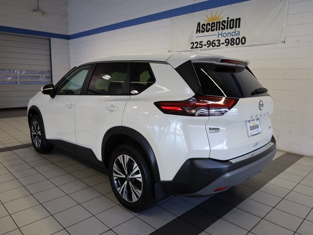 Used 2023 Nissan Rogue SV image 11