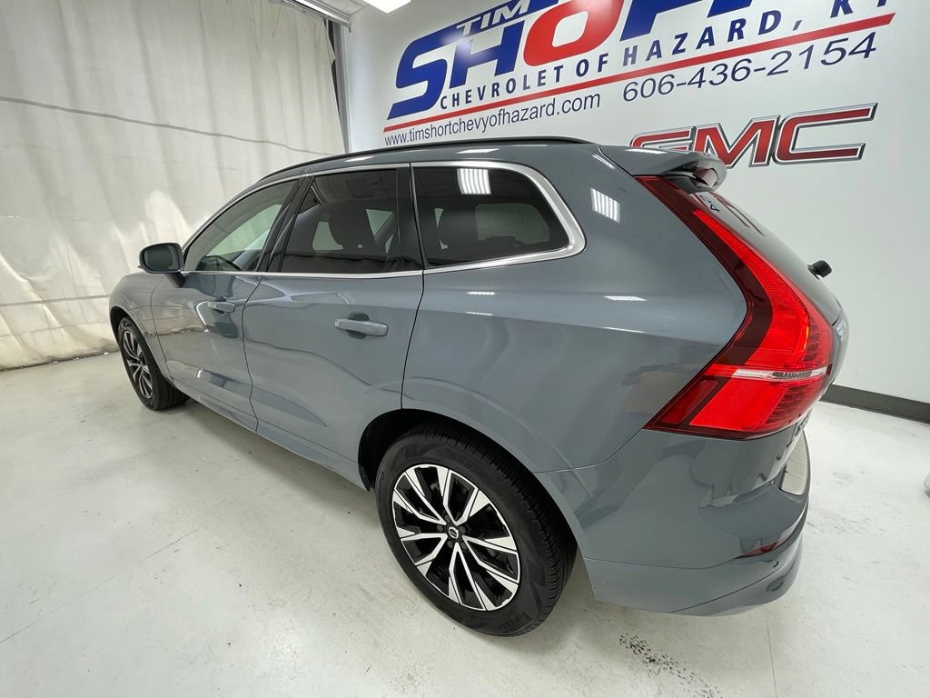 Used 2023 Volvo XC60 B5 Core w/ Climate Package AWD/4WD image 8