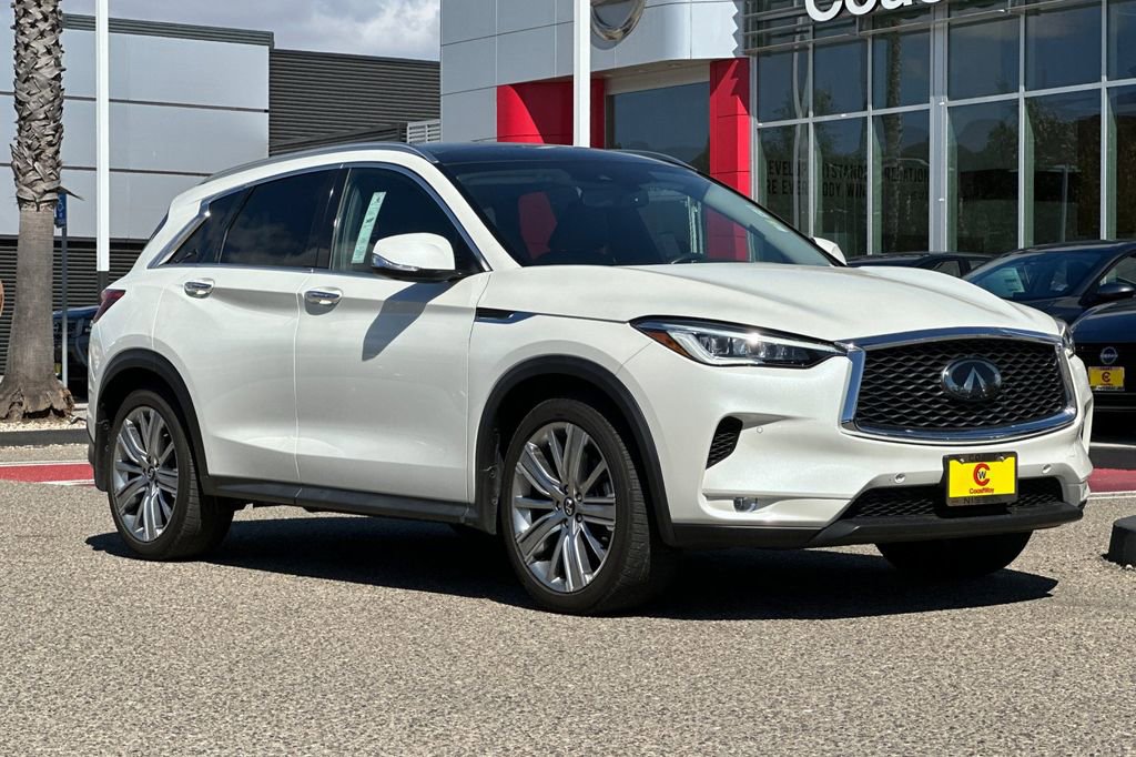 Used 2022 INFINITI QX50 Sensory image 2