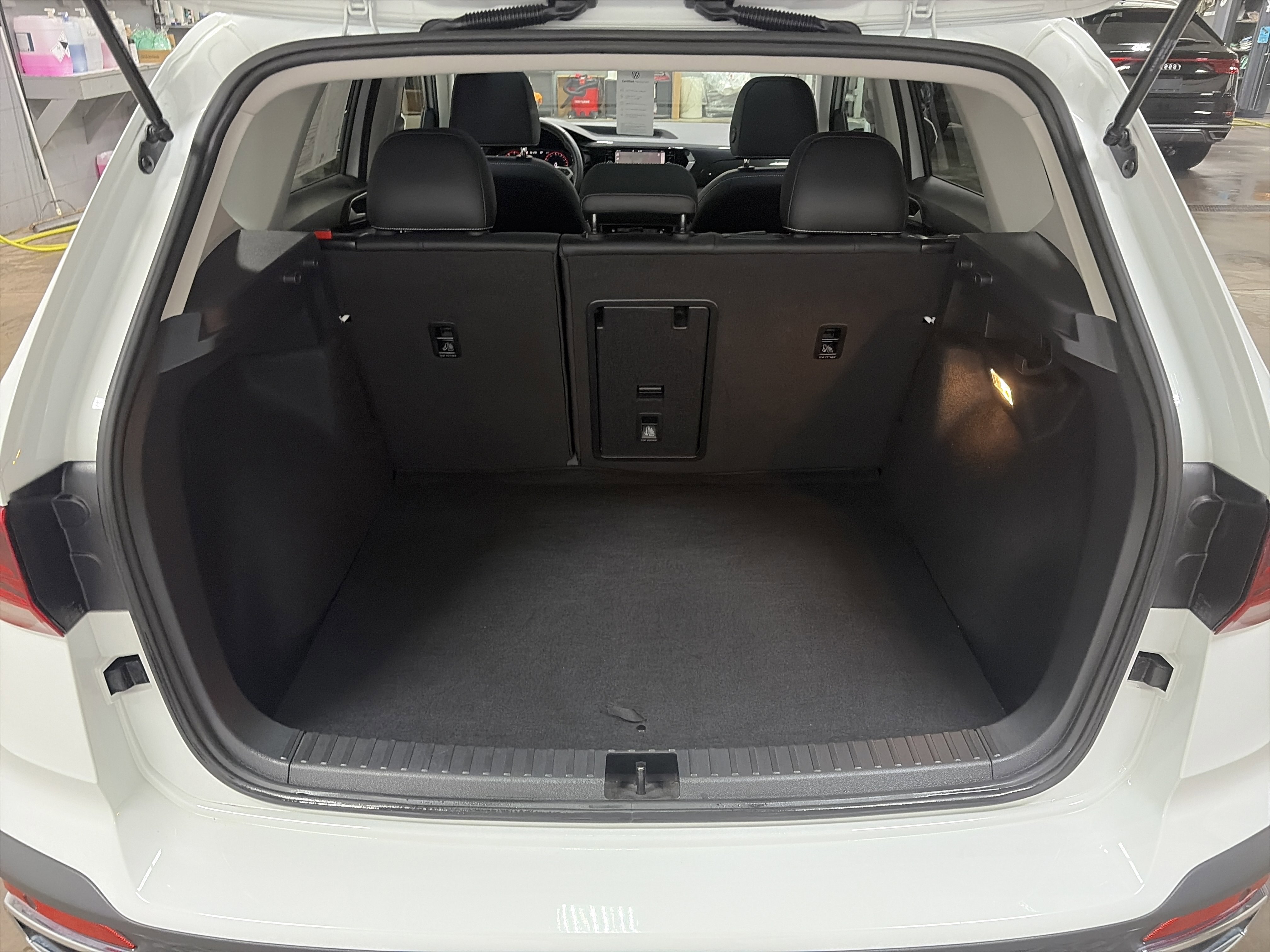 Certified 2022 Volkswagen Taos SEL AWD/4WD image 28