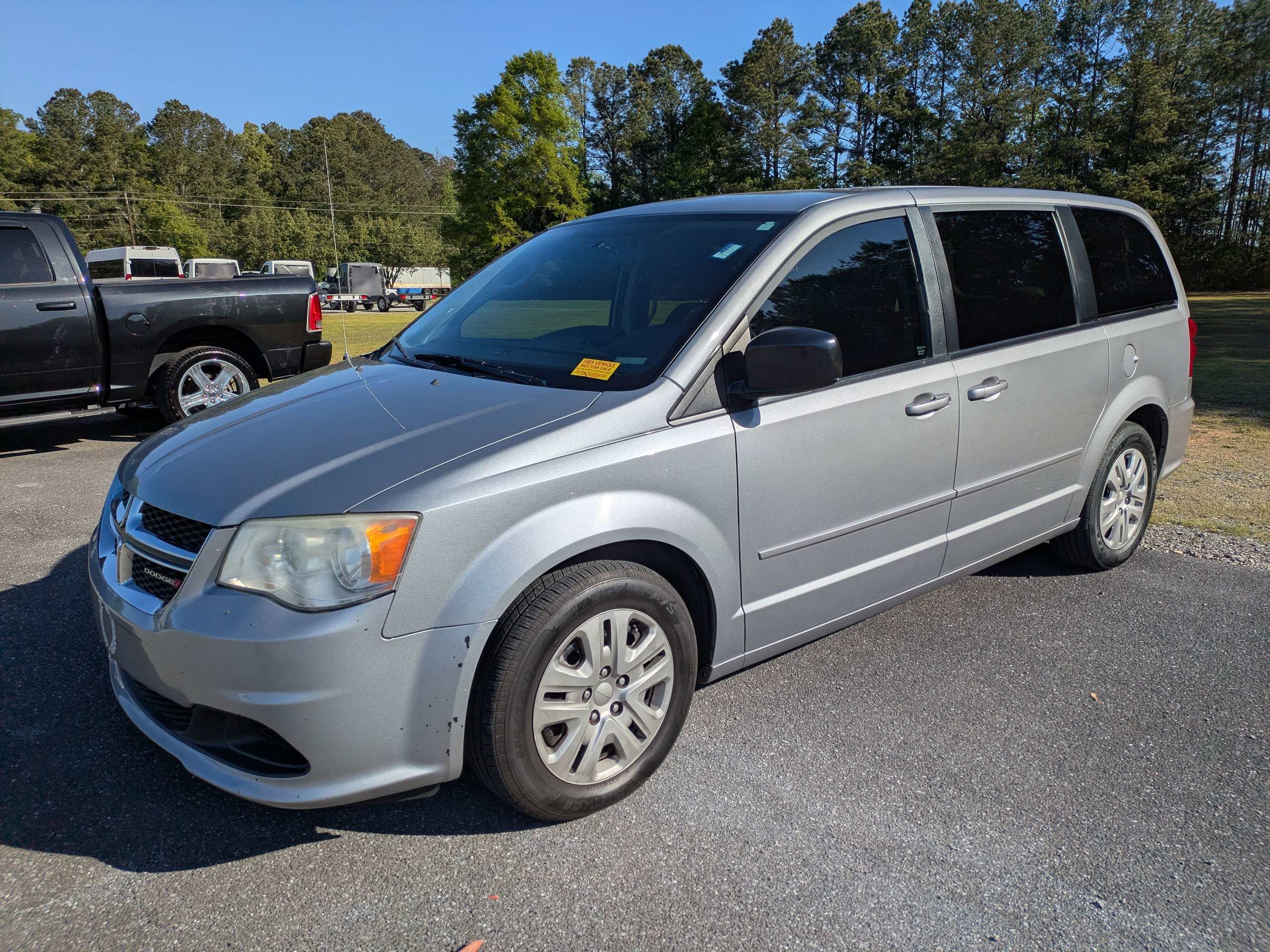 Used 2014 Dodge Grand Caravan SE w/ Quick Order Package 29E SE image 2