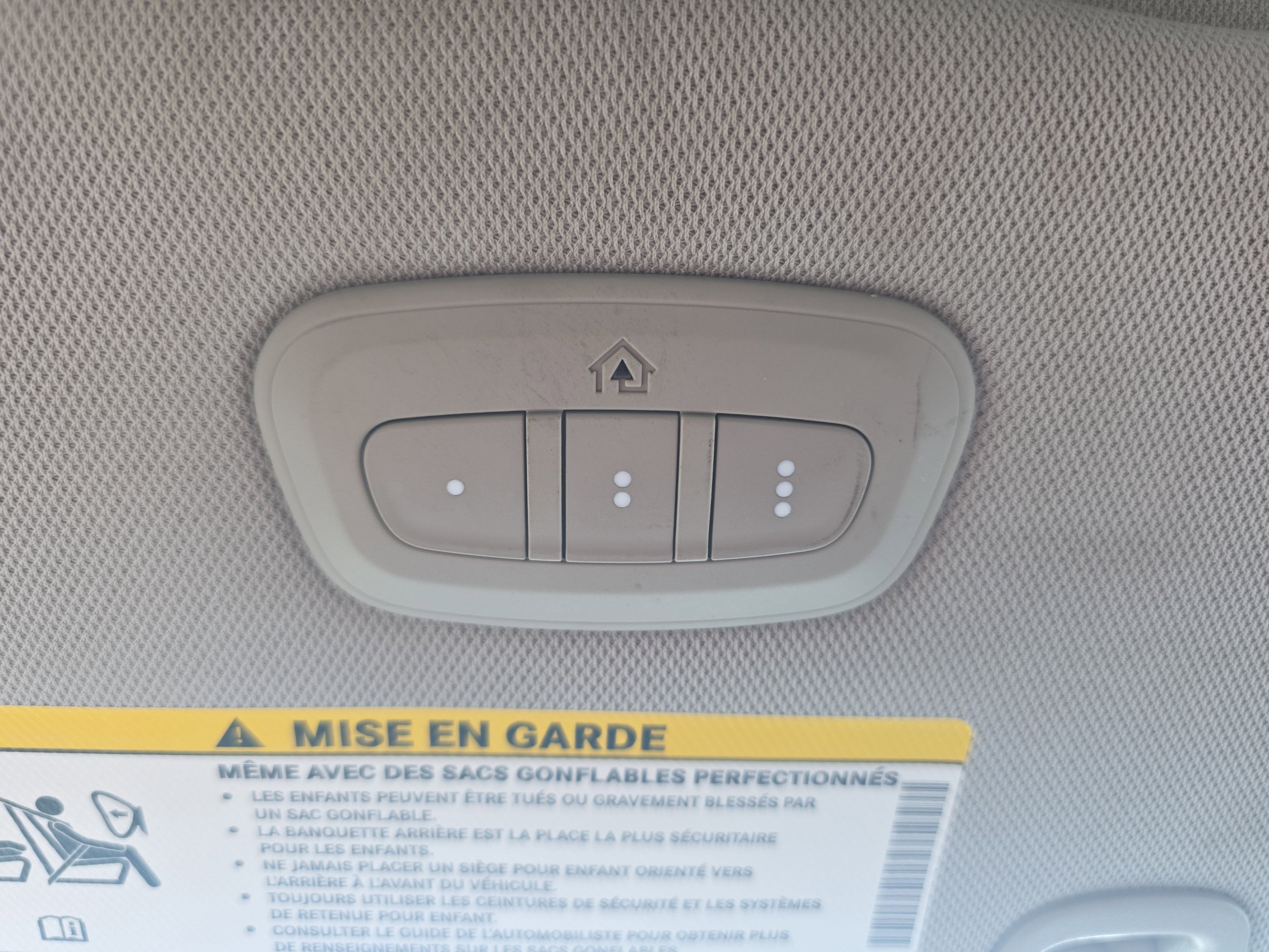 Used 2021 Chrysler Voyager Lxi image 39