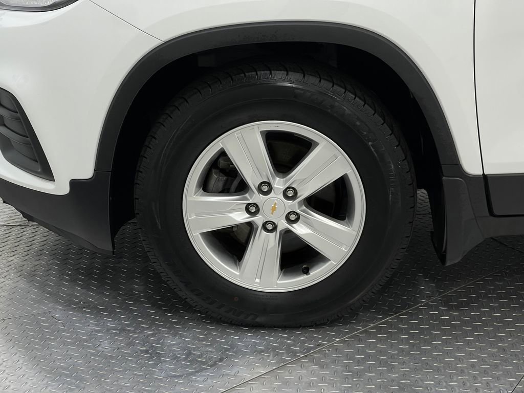 Used 2020 Chevrolet Trax LT w/ Driver Confidence Package image 34