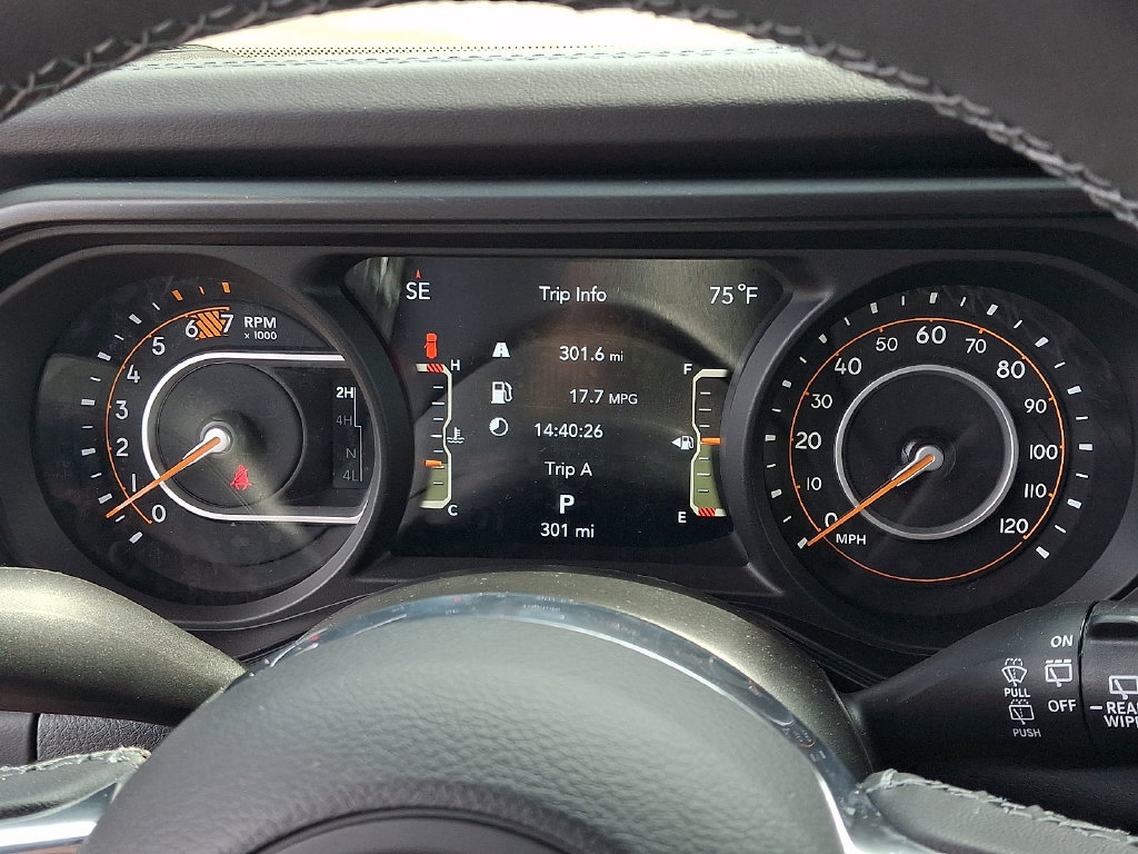 New 2026 Jeep Wrangler Unlimited Sahara AWD/4WD image 18