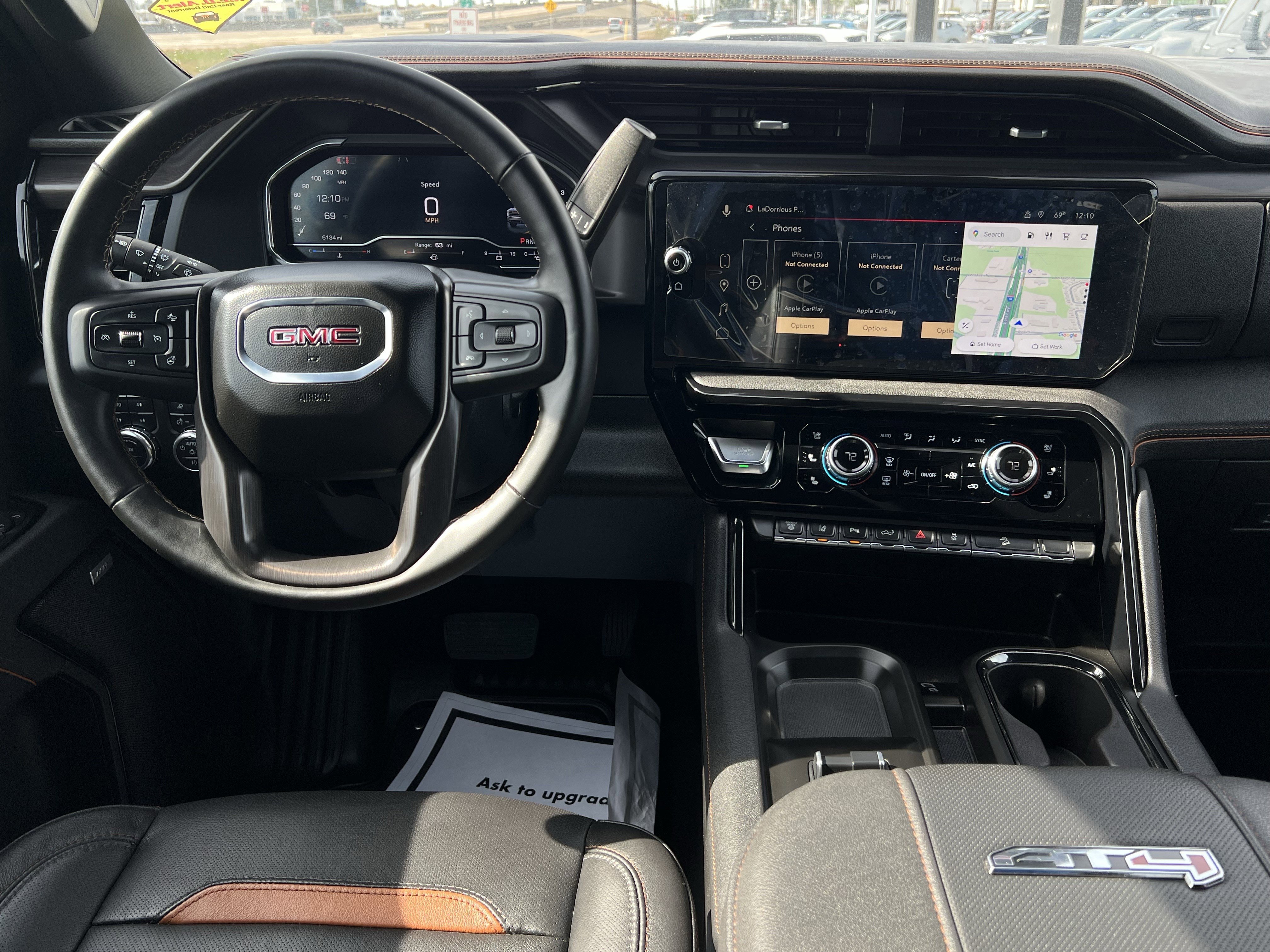 Used 2025 GMC Sierra 2500 AT4 image 10