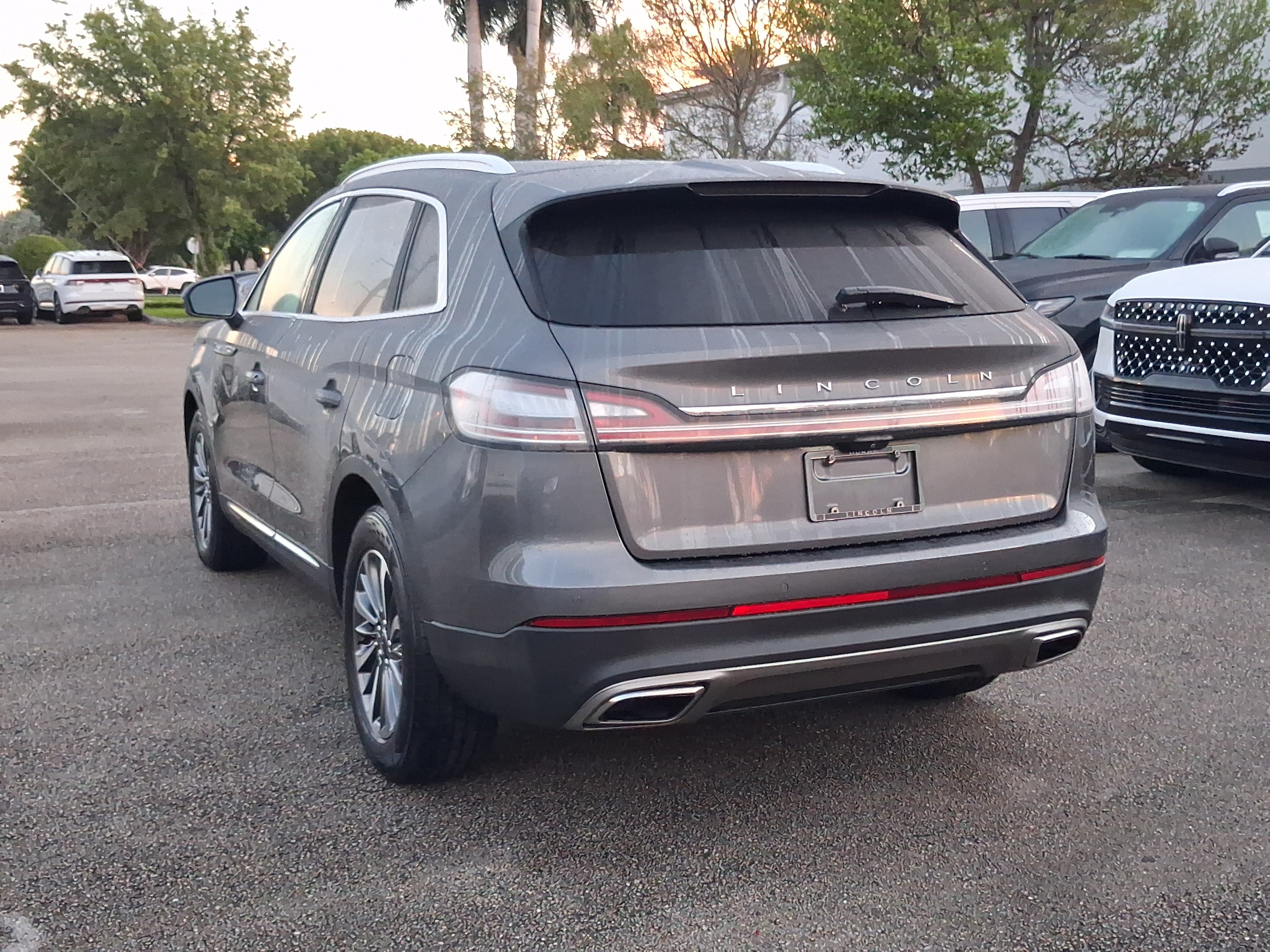 Certified 2023 Lincoln Nautilus FWD image 3