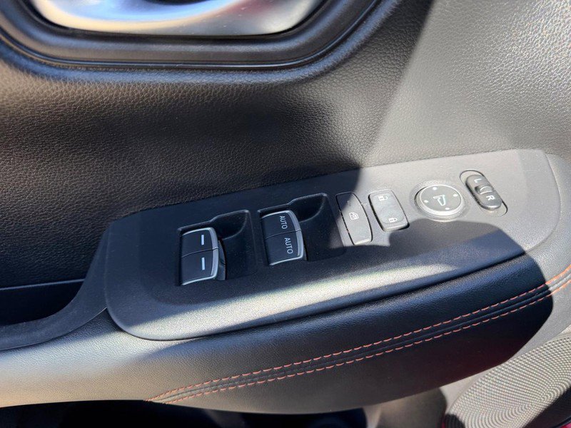 Used 2024 Honda HR-V Sport image 17