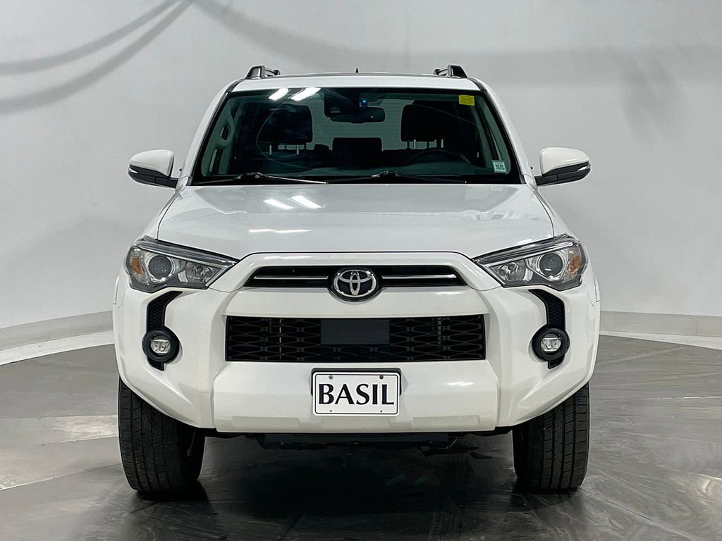 Used 2022 Toyota 4Runner SR5 Premium w/ Moonroof Package AWD/4WD image 9