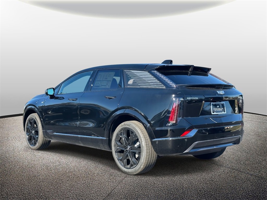 New 2025 Cadillac Optiq Sport 2 w/ LPO, ONYX Package image 4