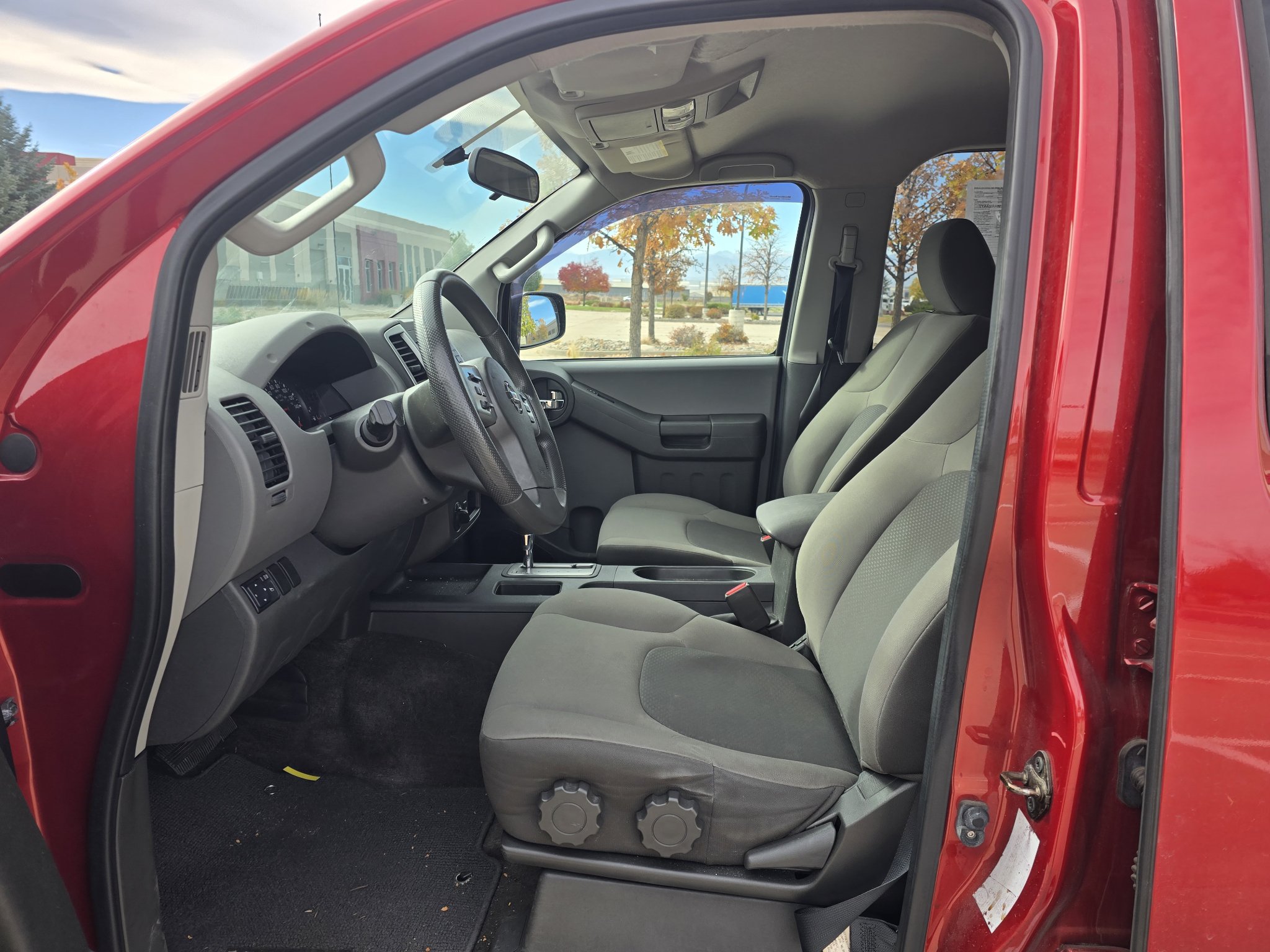 Used 2015 Nissan Xterra S w/ Value Package AWD/4WD image 11