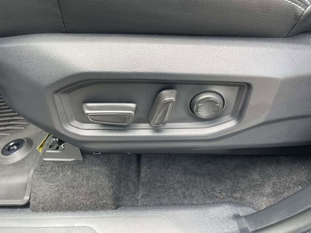 Used 2026 Toyota Tundra SR5 w/ SR5 Premium Package AWD/4WD image 15