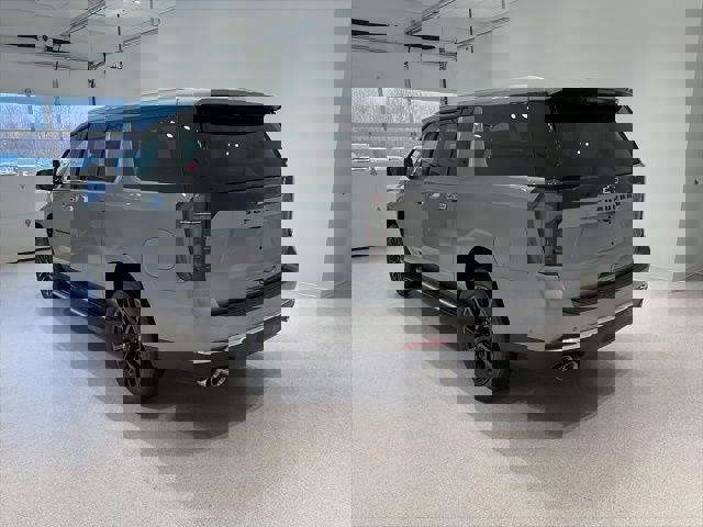 New 2026 Chevrolet Suburban Premier image 4