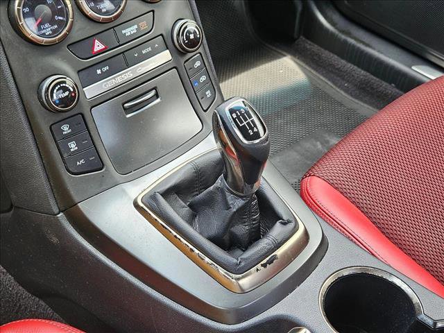 Used 2013 Hyundai Genesis 2.0T RWD image 12