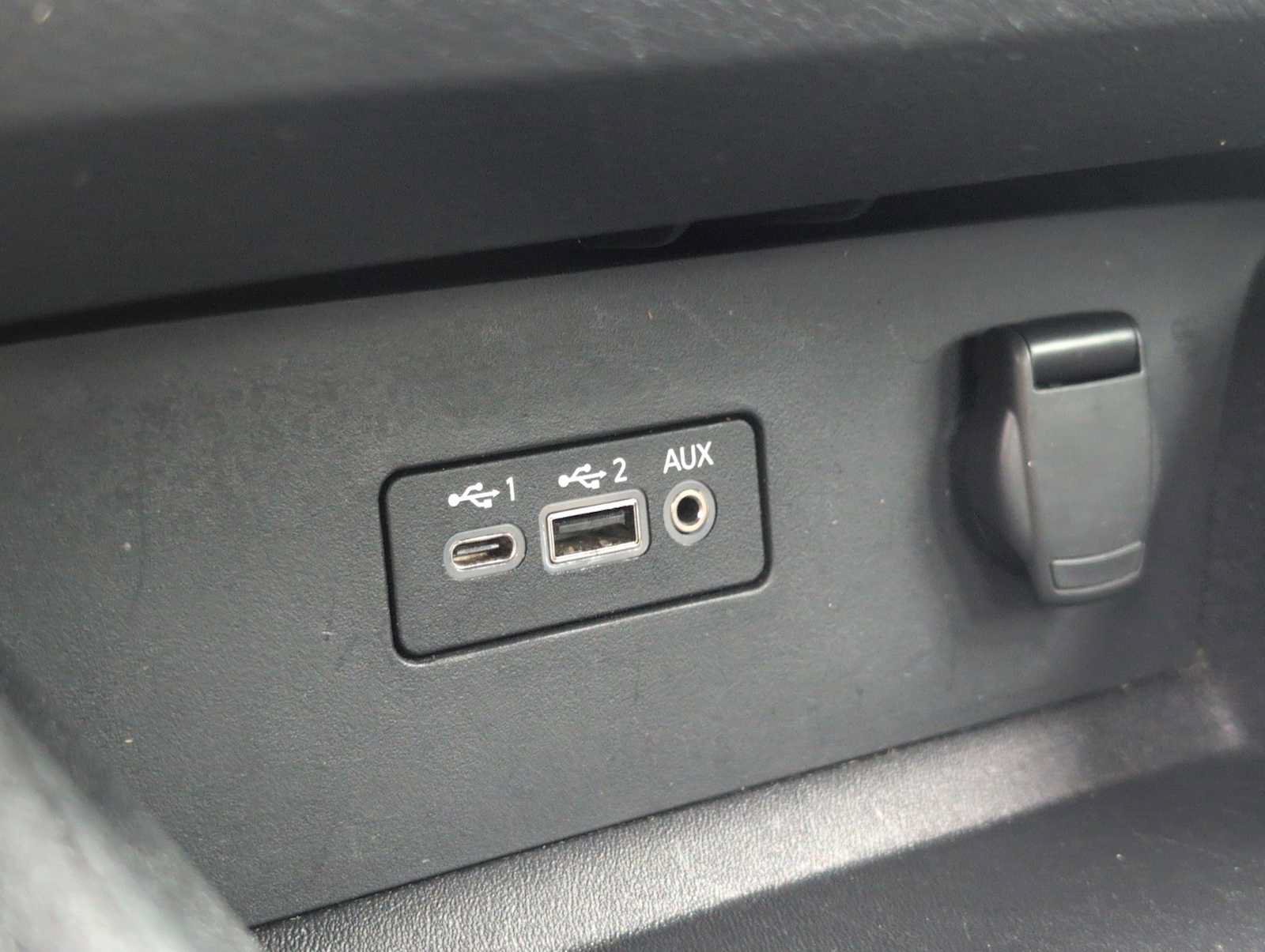 Used 2025 Nissan Altima 2.5 SV FWD image 29