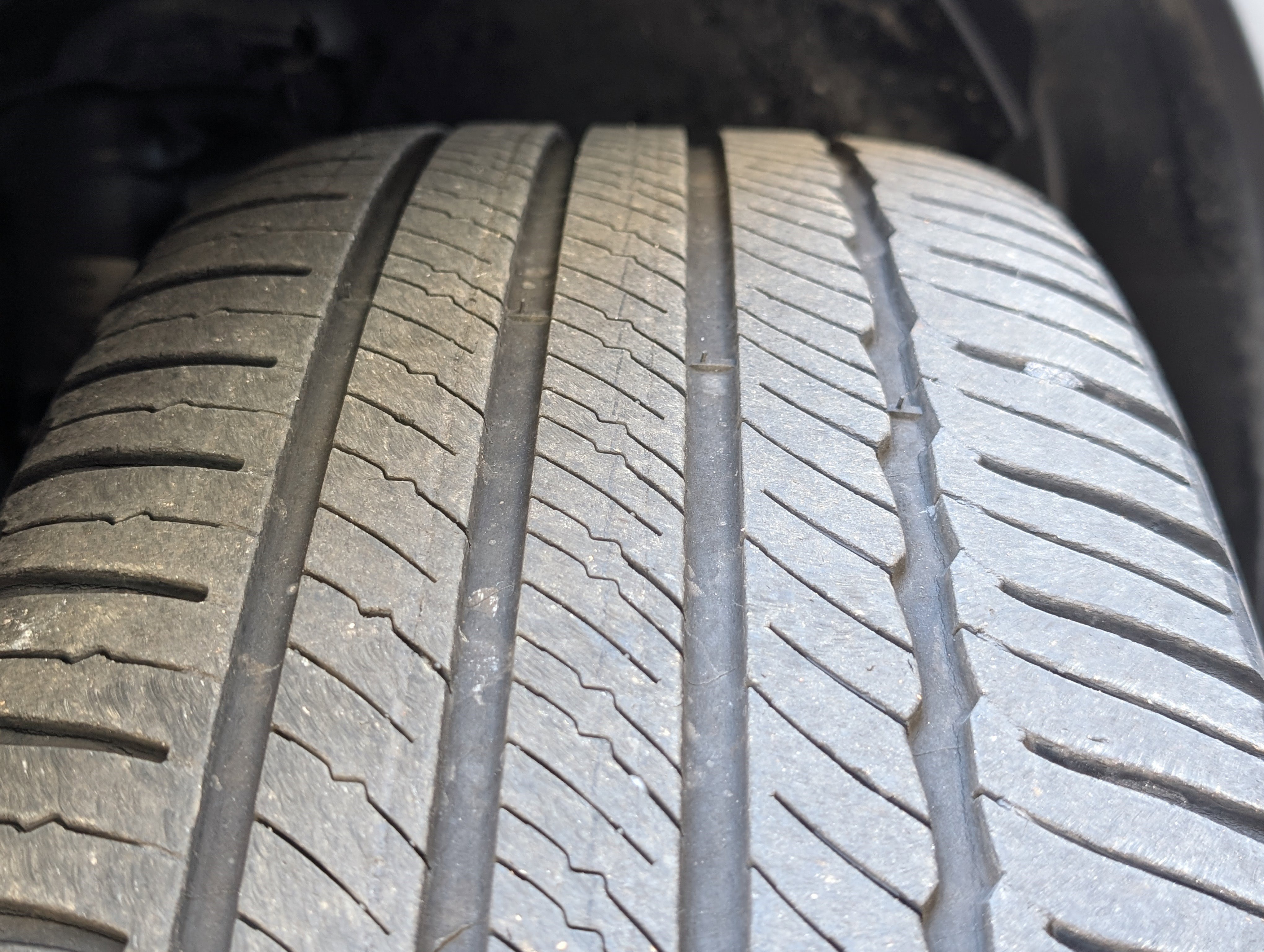 Used 2024 Volvo XC40 B5 Plus image 35