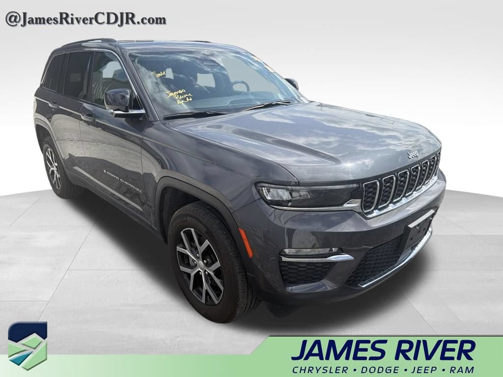 Used 2024 Jeep Grand Cherokee Limited AWD/4WD image 4