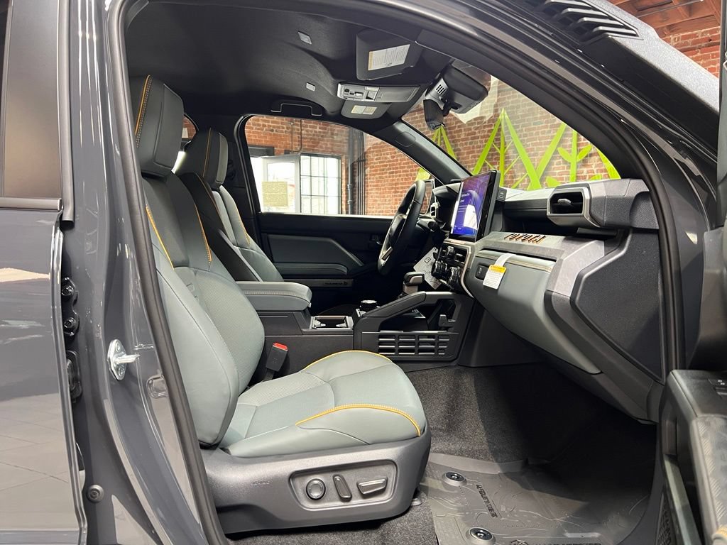 New 2026 Toyota 4Runner Trailhunter AWD/4WD image 24