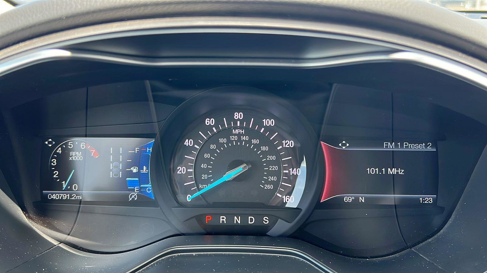 Used 2019 Ford Fusion SE image 28