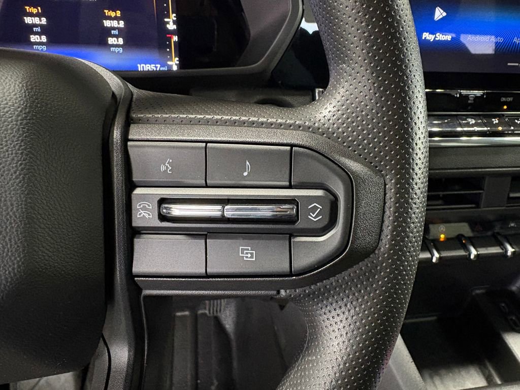 Used 2023 Chevrolet Colorado W/T image 17