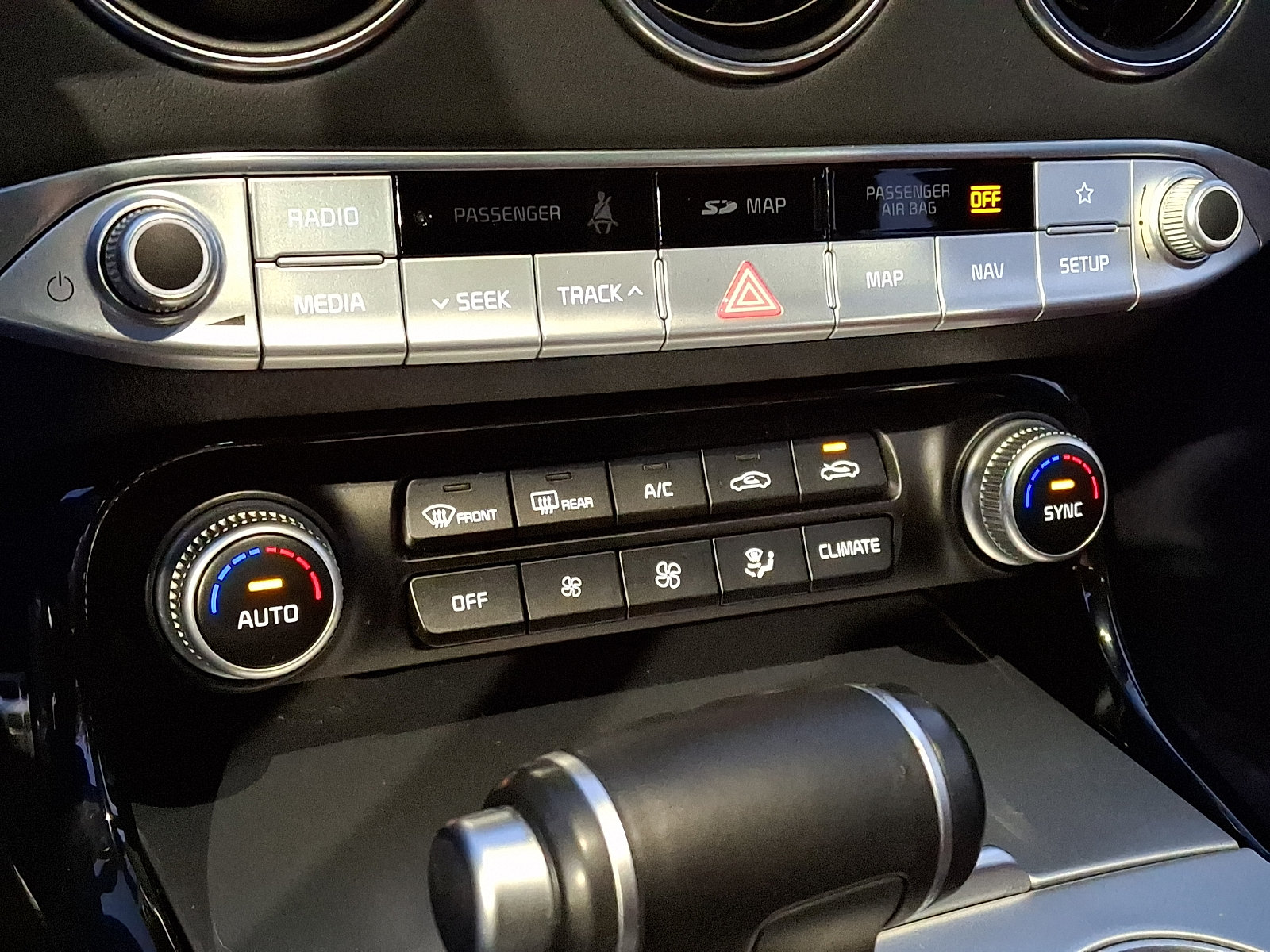 Used 2019 Kia Stinger GT1 RWD image 18