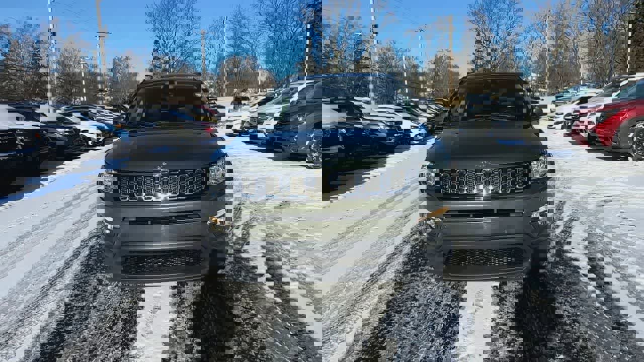 Used 2018 Jeep Compass Latitude w/ Cold Weather Group image 3