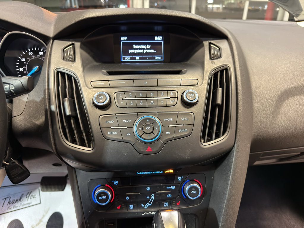 Used 2016 Ford Focus SE FWD image 18