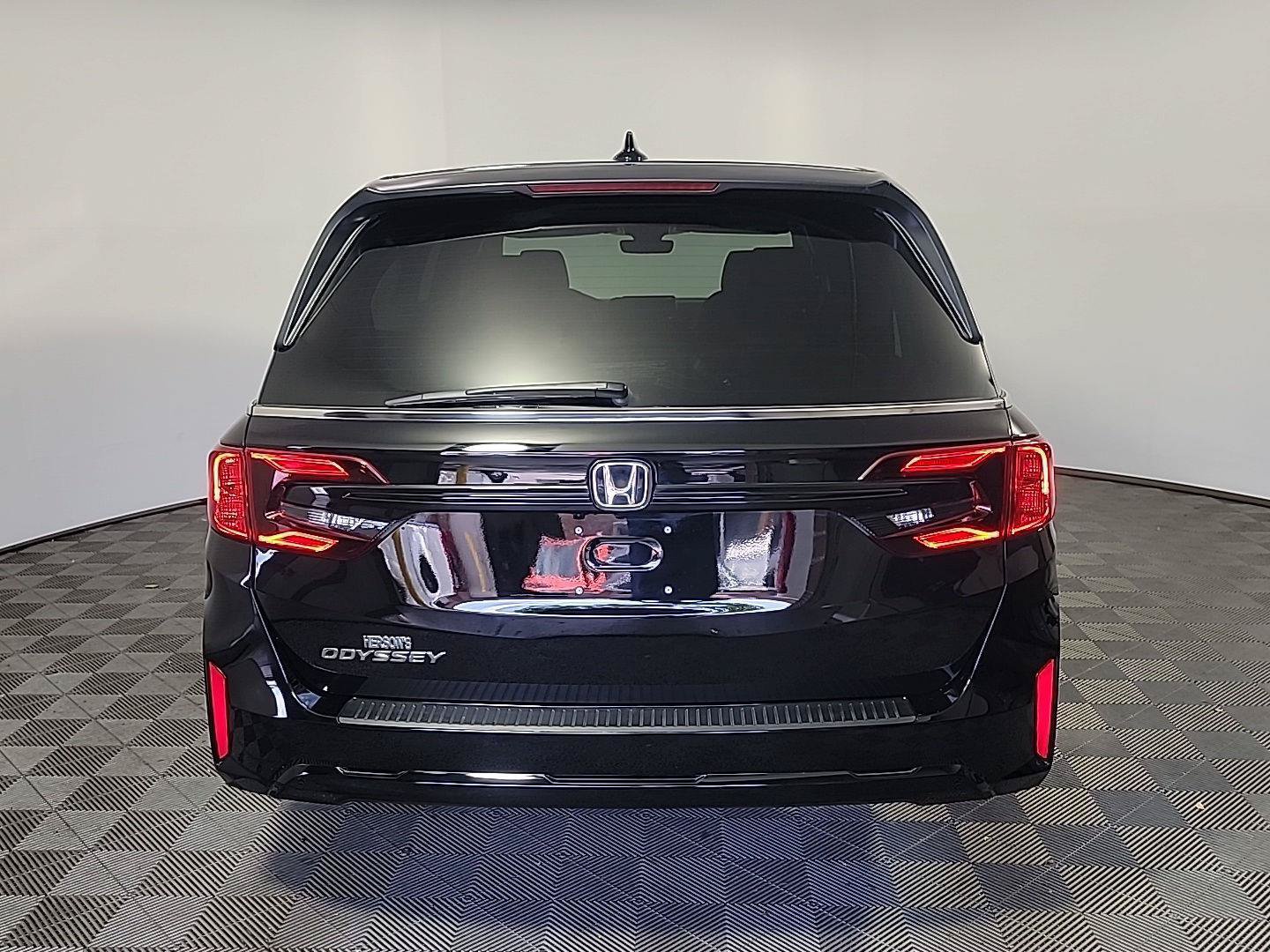 Certified 2025 Honda Odyssey EX-L image 5