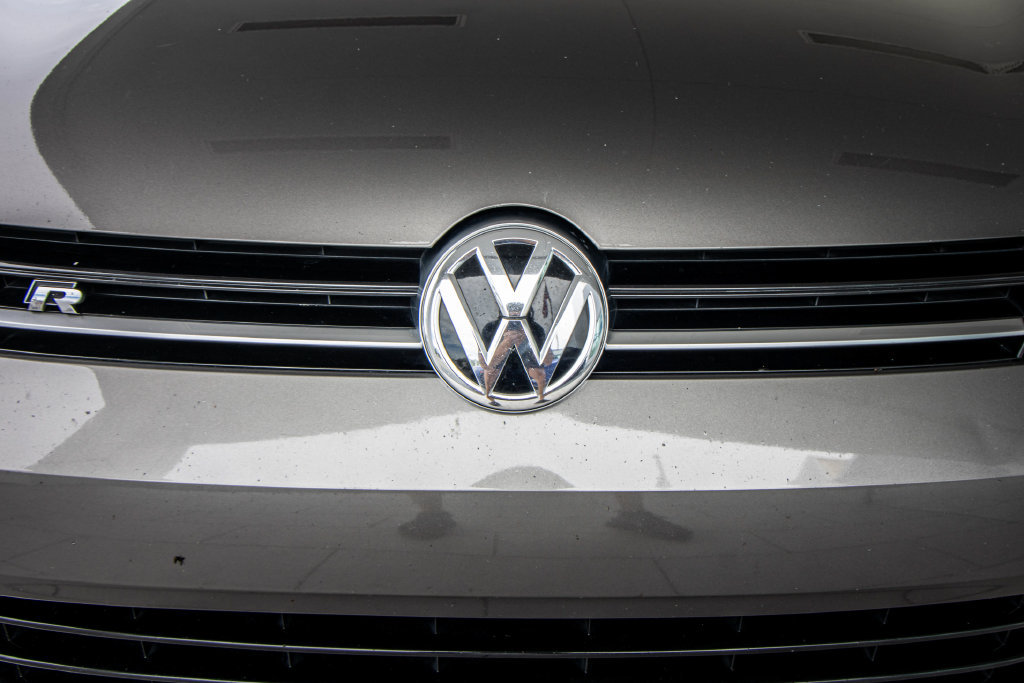 Used 2016 Volkswagen Golf 4-Door AWD/4WD image 7
