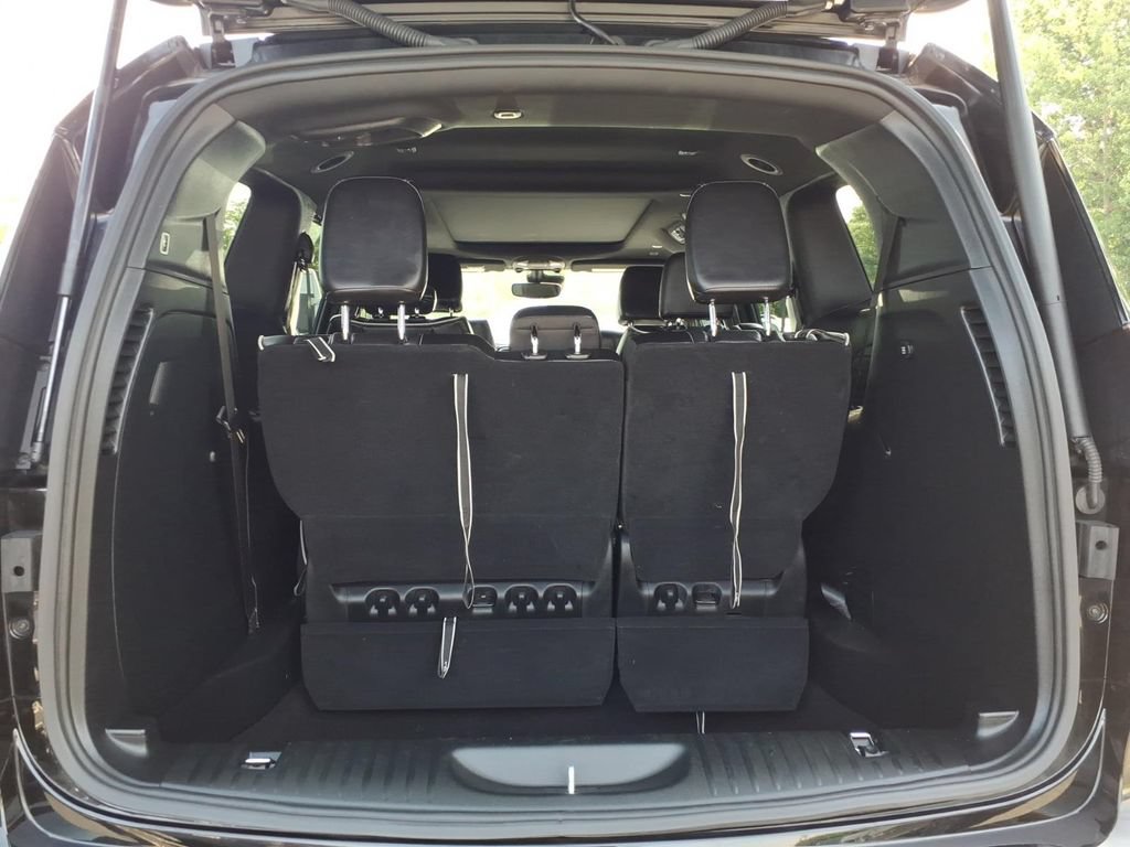 Certified 2025 Chrysler Pacifica Limited FWD image 20