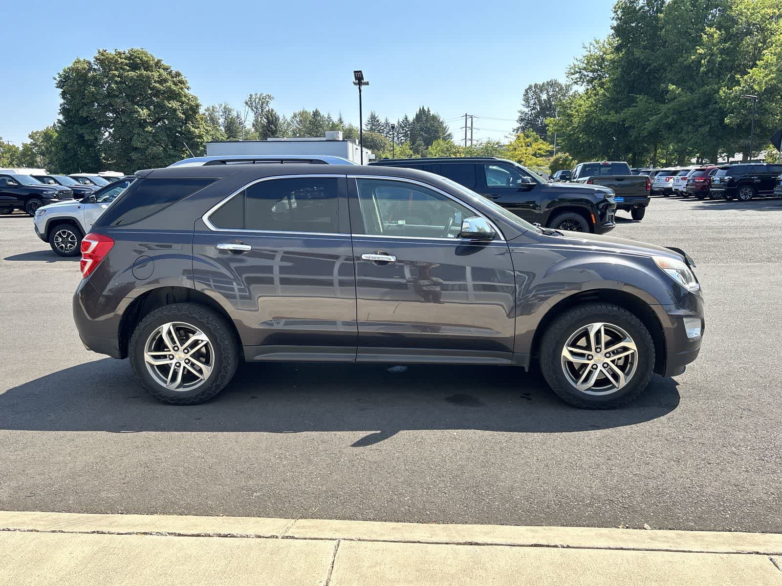 Used 2016 Chevrolet Equinox LTZ w/ Enhanced Convenience Package AWD/4WD image 6