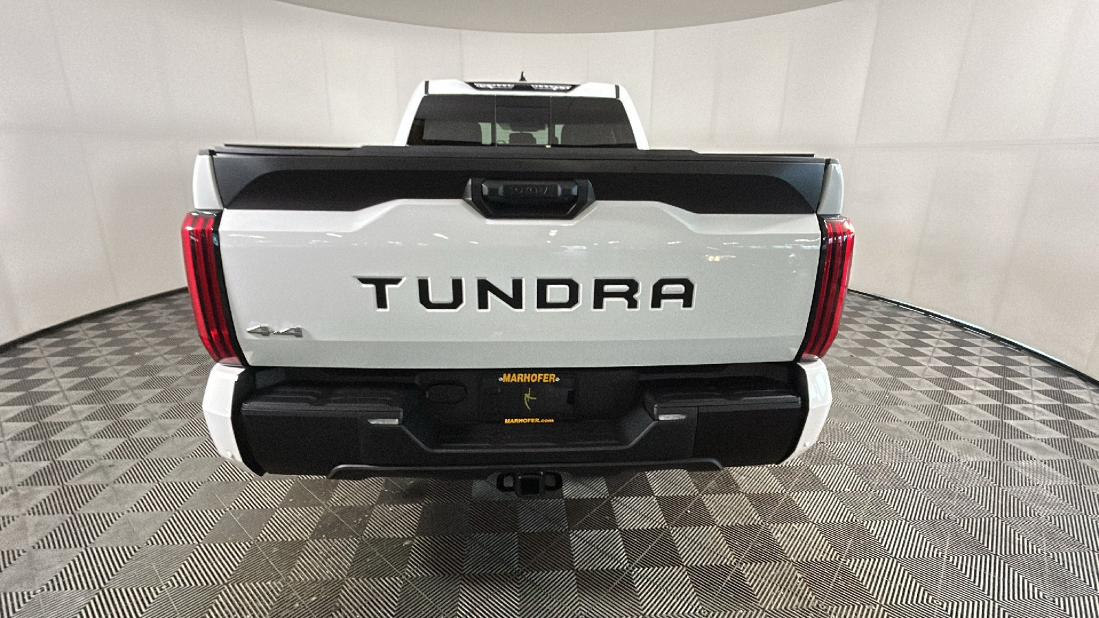Used 2022 Toyota Tundra SR5 w/ SR5 Premium Package AWD/4WD image 4