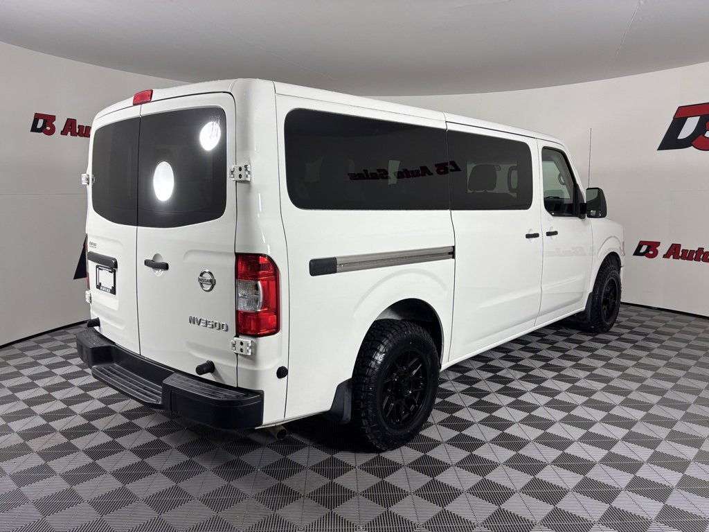 Used 2018 Nissan NV 3500 S image 6