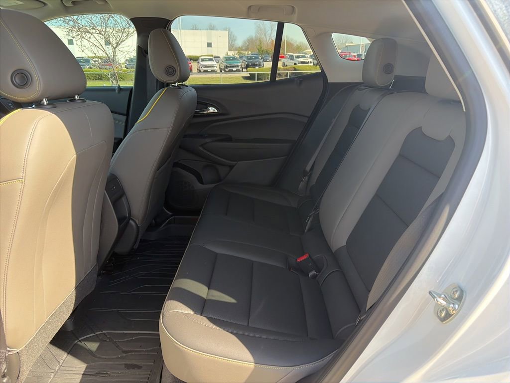 Certified 2025 Chevrolet Trax ACTIV w/ Sunroof Package image 42